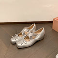 Damen elegante Ballerinas mit kreuzenden Riemen und dekorativem Schleifen-Akzent EB