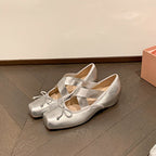 Damen elegante Ballerinas mit kreuzenden Riemen und dekorativem Schleifen-Akzent EB