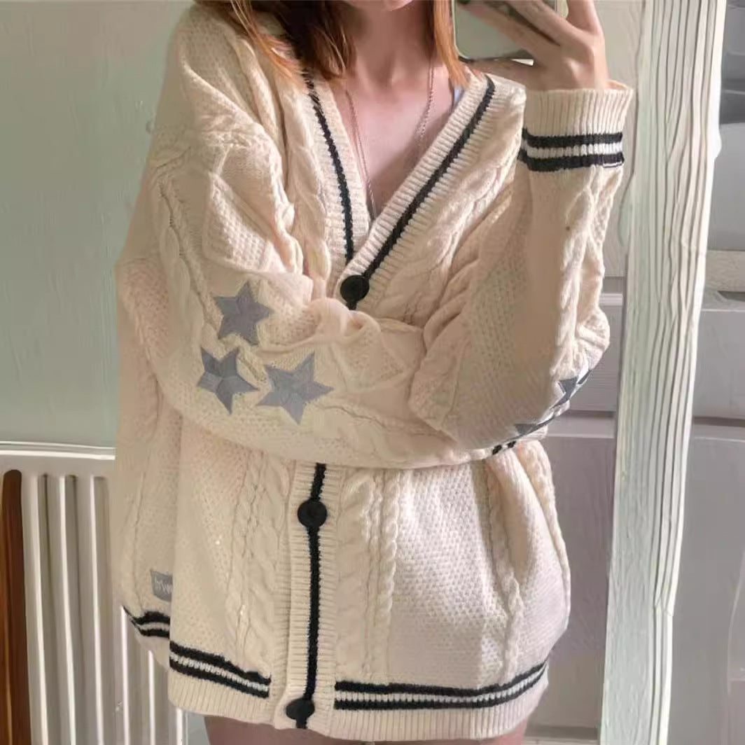 Damen Grobstrick-Cardigan mit dekorativen Sternen und kontrastierendem Bund EB