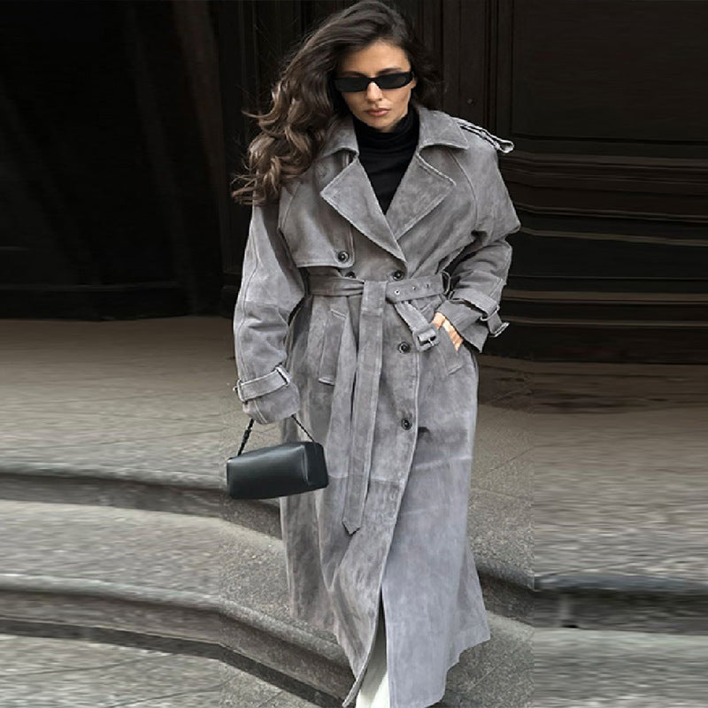 Damen Langer Trenchcoat aus weichem Wildlederimitat mit modischen Details EB