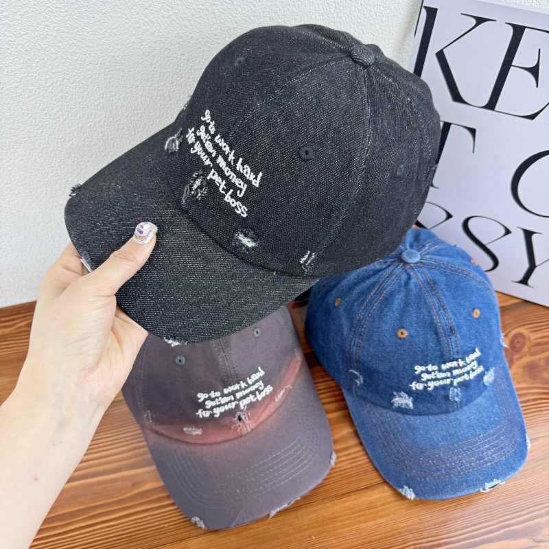 Statement-Kappe aus Denim im Distressed-Look für Damen