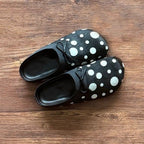 Damen bequeme Pantoletten mit trendigem Punktedesign EB