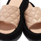 Damen Bequeme Slipper mit gepolstertem Riemen und rutschfester Sohle EB