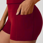 Sportliche Damen-Kompressionsshorts mit praktischen Seitentaschen