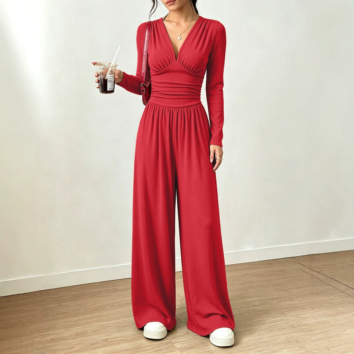 Eleganter V-Ausschnitt-Jumpsuit mit Wickeltaille