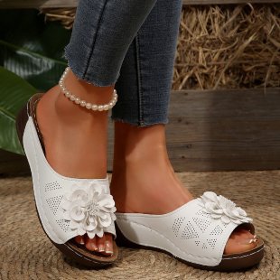 Damen dekorative Pantoletten mit floralem Design und komfortabler Fußbettung EB