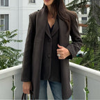 Damen eleganter Wintermantel mit schickem Kragen und passendem Schal EB