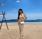Damen Elegantes, figurbetontes Maxikleid mit modernen Knopfdetails und seitlichem Schlitz EB