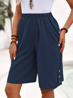 Damen Luftige Shorts mit praktischen Knopfdetails EB