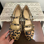 Damen Ballerina mit modischem Leopardenmuster und zweifachem Riemendesign EB