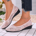 Damen Ballerinas mit filigranem Spitzenbesatz und rutschfester Sohle EB