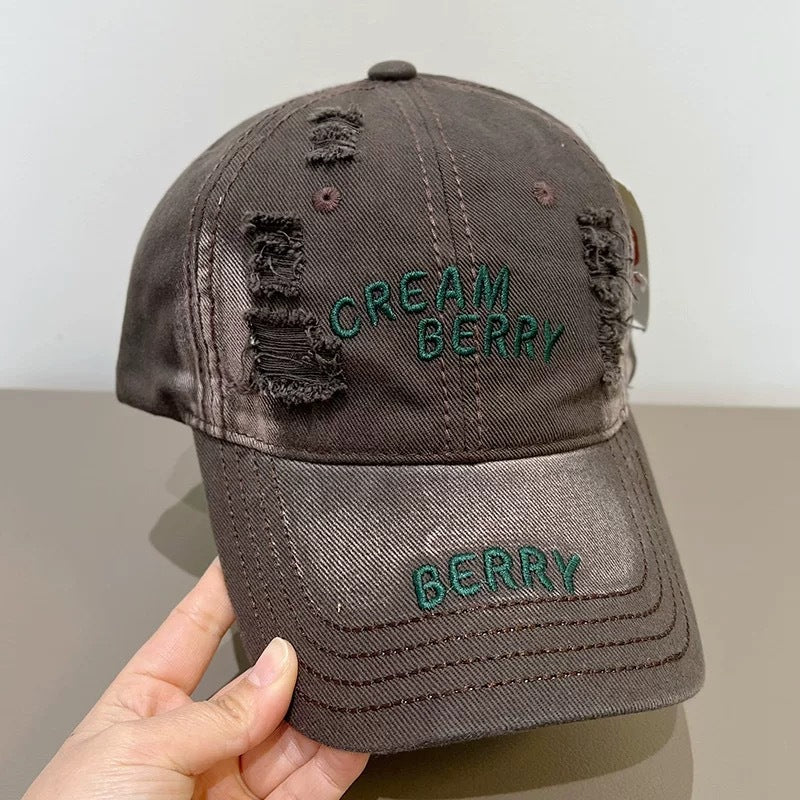 Baseballkappe aus Distressed-Denim mit Stickerei