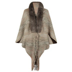 Damen eleganter Poncho mit luxuriösem Kunstfellkragen und fransigem Saum EB