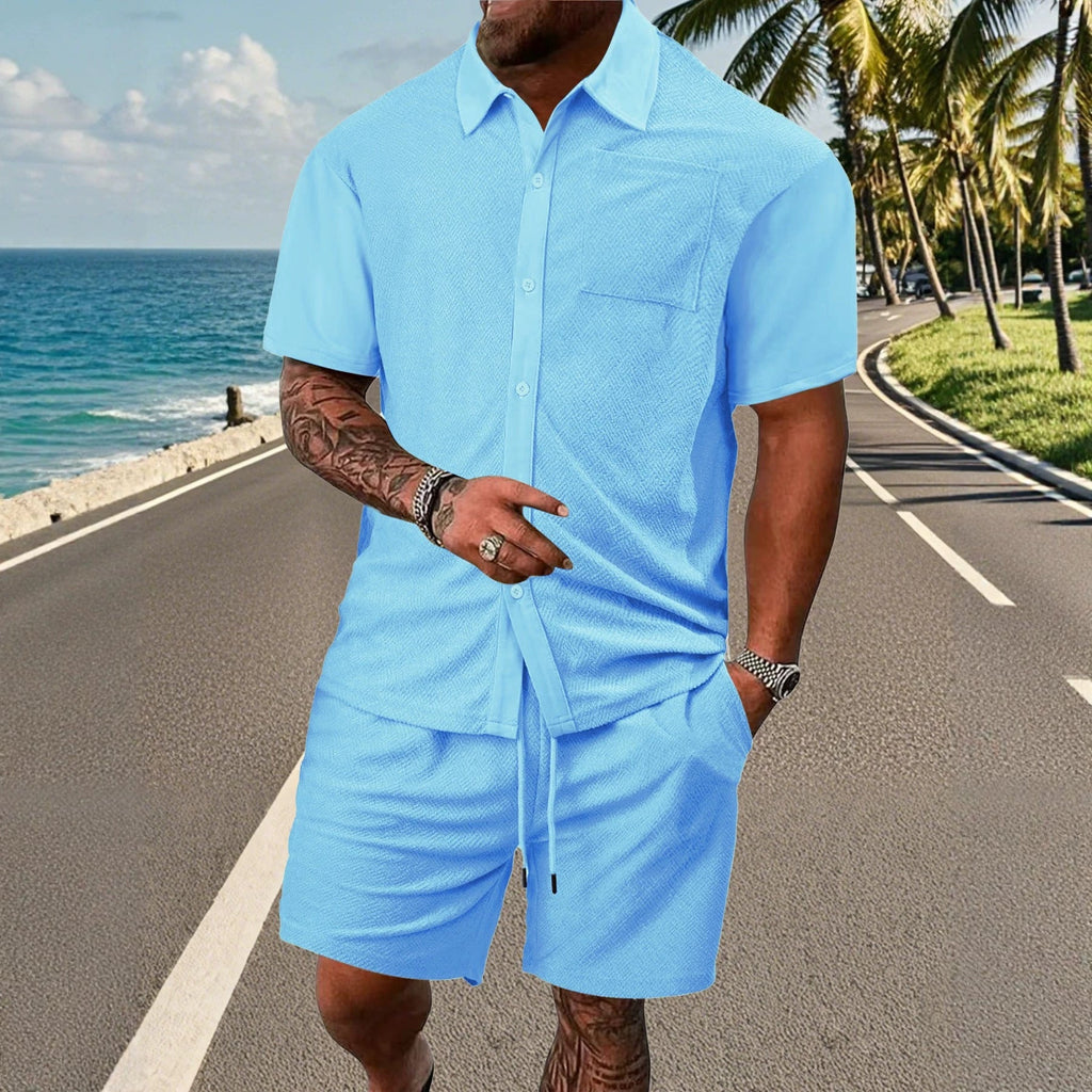 Freizeit-Set für Herren mit Hemd und Shorts