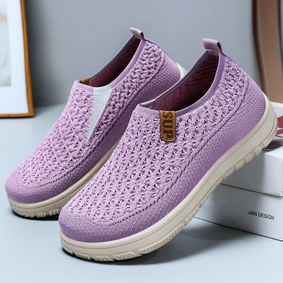 Damen Bequeme Slip-On Freizeitschuhe mit rutschfester Sohle und atmungsaktivem Obermaterial EB