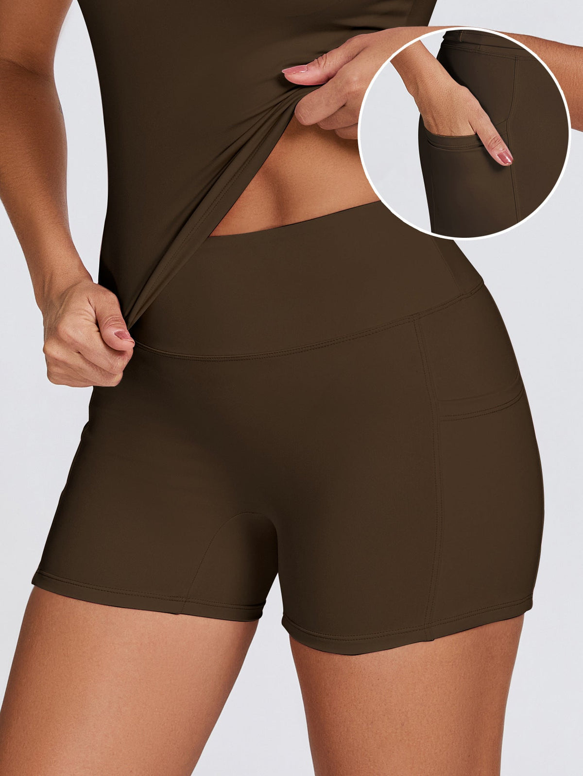 Sportliche Damen-Kompressionsshorts mit praktischen Seitentaschen