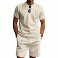 Herren-Set aus strukturiertem Jersey-Kurzarmhemd und passender Shorts mit Falten