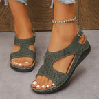 Damen Bequeme Keilsandalen mit perforierten Details EB