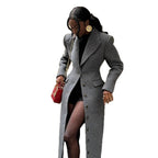 Damen eleganter Wollmantel mit strukturiertem Design und praktischen Taschen EB