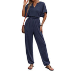 Lässiger Damen-Jumpsuit mit Taillensmock, kurzen Fledermausärmeln und elastischen Beinabschlüssen