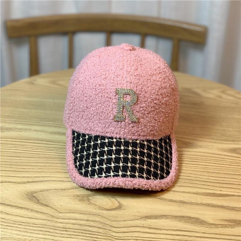 Flauschige Damen-Baseballkappe mit Textur