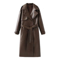 Damen Kunstleder-Trenchcoat mit elegantem Schnitt und taillierbarem Gürtel EB