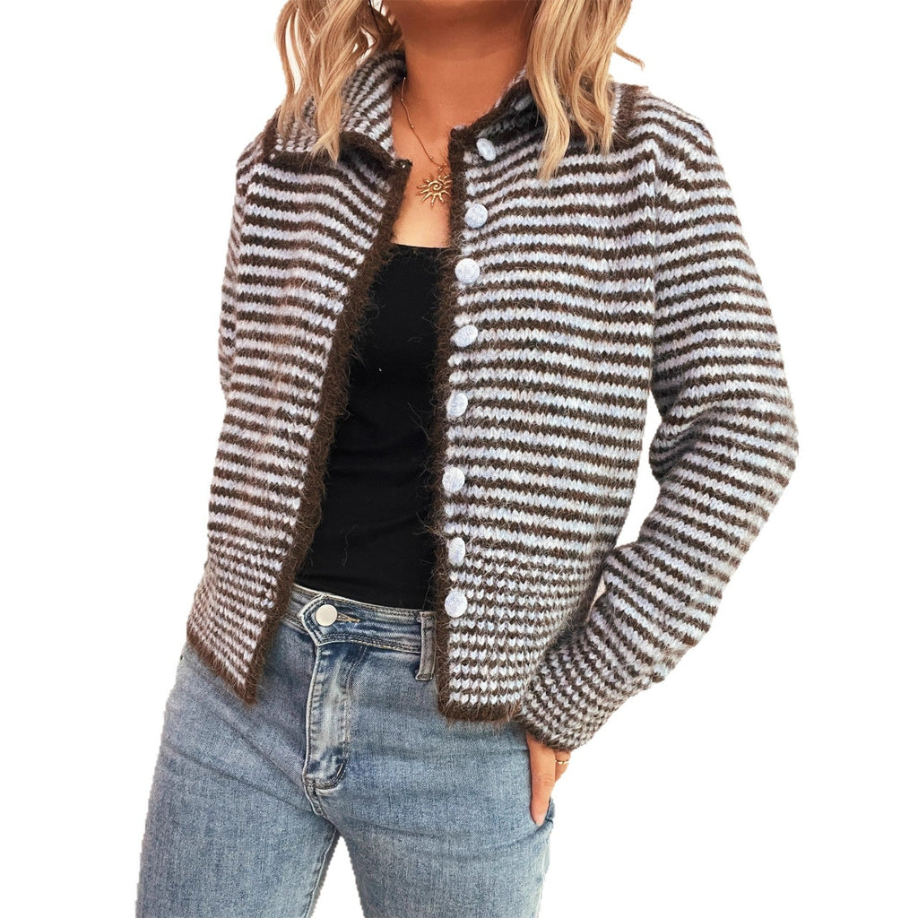 Damen gestrickte Kurzjacke mit modischem Streifenmuster und fluffigen Knöpfen EB