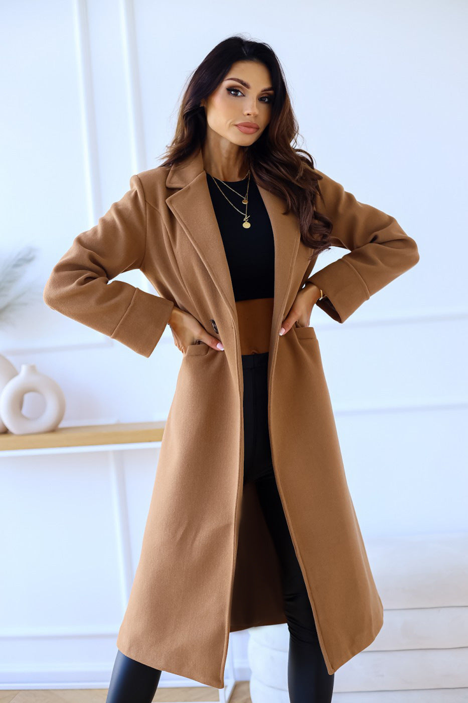 Damen Eleganter Wollmantel mit klassischem Revers und zeitlosem Design EB