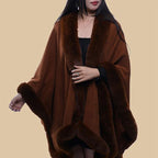 Damen Kunstfell-Cape mit voluminösem Kapuzenkragen und eleganter Felloptik EB