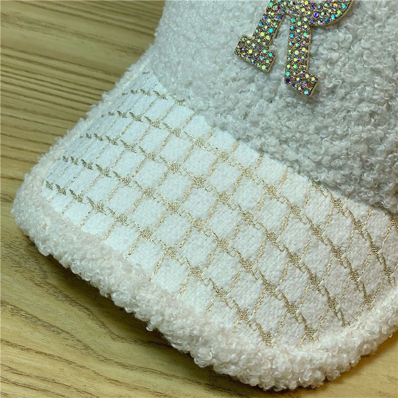 Flauschige Damen-Baseballkappe mit Textur