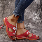 Damen Bequeme Riemchen-Sandalen mit floralem Design und ergonomischem Fußbett EB