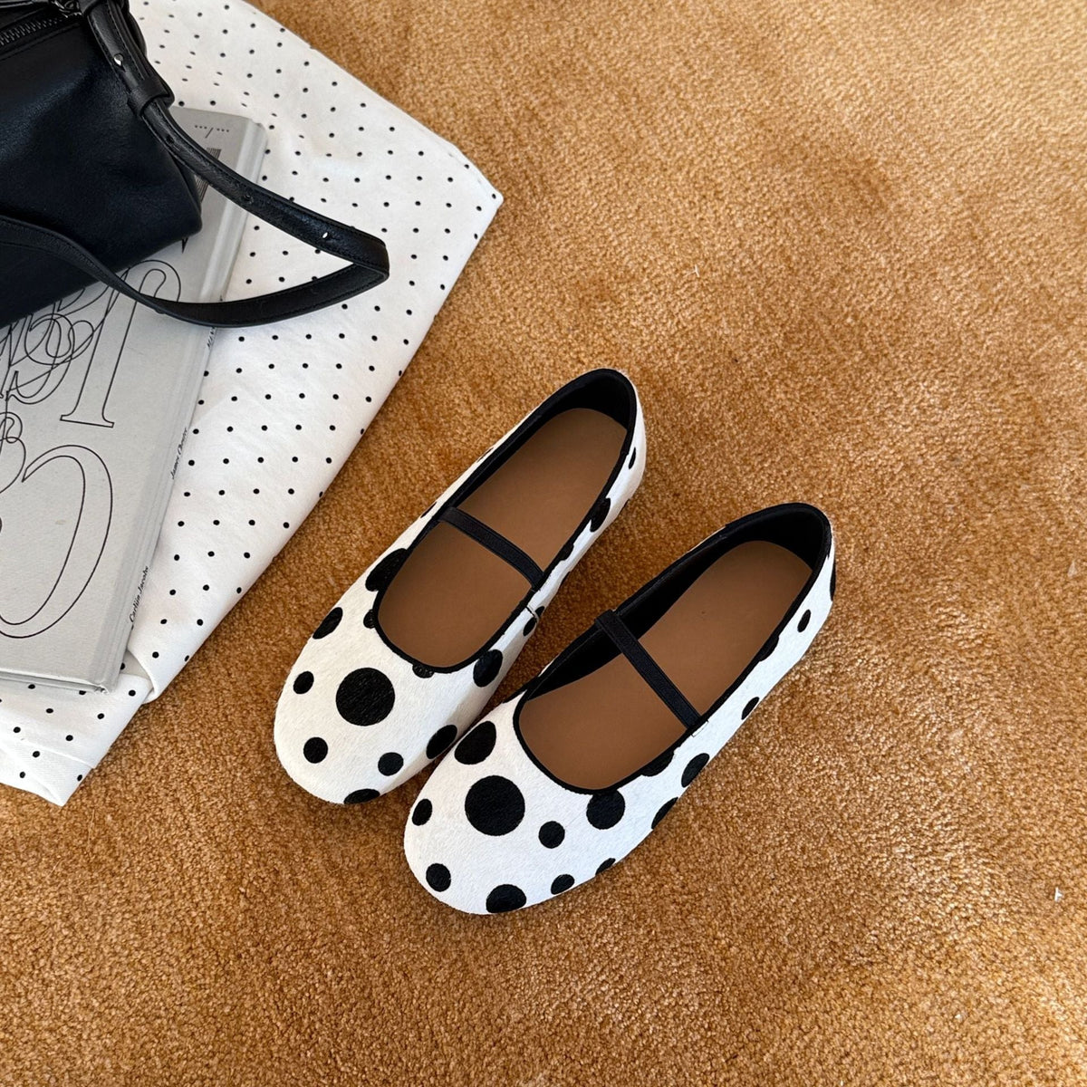 Damen Ballerinas mit dekorativem Punktmuster und rutschfester Sohle EB