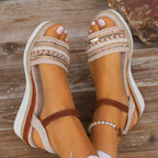Damen Bequeme Plateau-Sandalen mit verstellbarem Riemchen und modischen Details EB