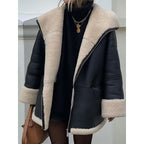 Damen Kunstlederjacke mit gemütlichem Teddyfutter und praktischen Taschen EB