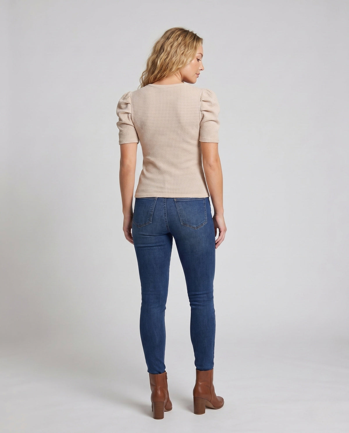 Product 15642550731082 - back_view