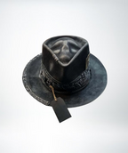 Handgefertigte Beanie mit Totenkopf-Print