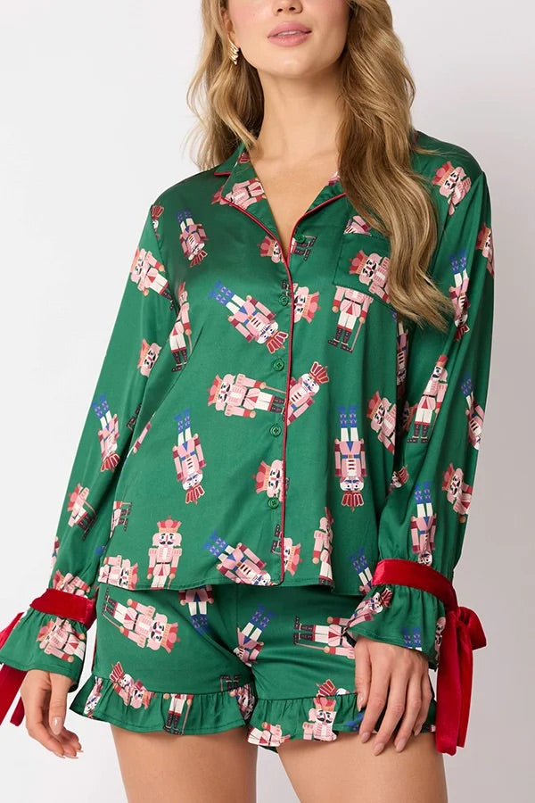 Weihnachts-Set mit bedrucktem Oberteil mit Schleife und Rüschen-Shorts