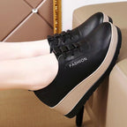 Rutschfeste und strapazierfähige Damen-Keilschuhe aus Leder EB EB